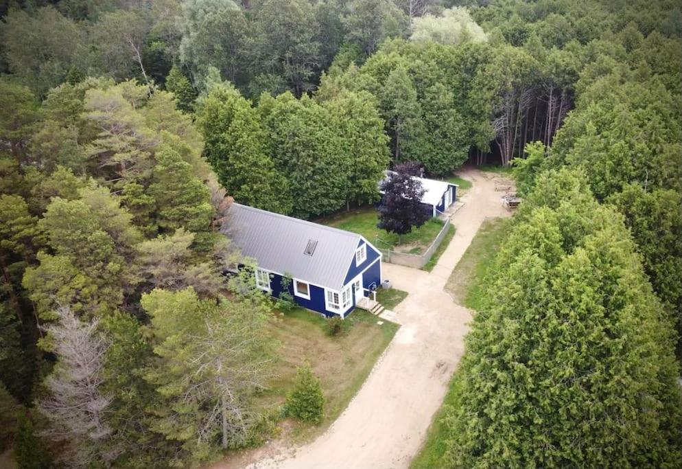 Cottage Retreat On 11 Acres 플레셔튼 외부 사진