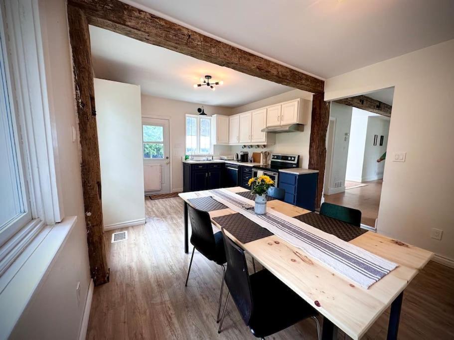 Cottage Retreat On 11 Acres 플레셔튼 외부 사진